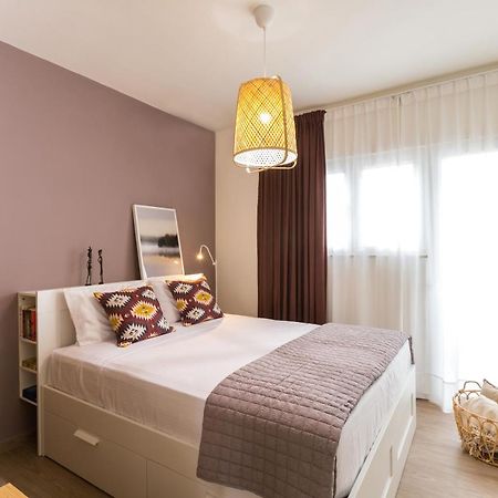 Effie'S Cozy Beach Front Apartment Rethimno Eksteriør billede