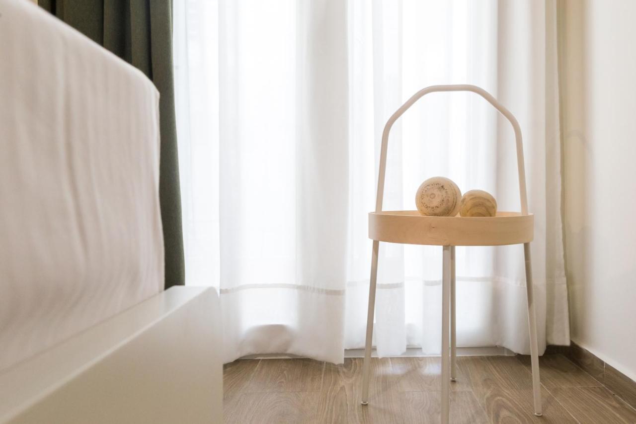 Effie'S Cozy Beach Front Apartment Rethimno Eksteriør billede